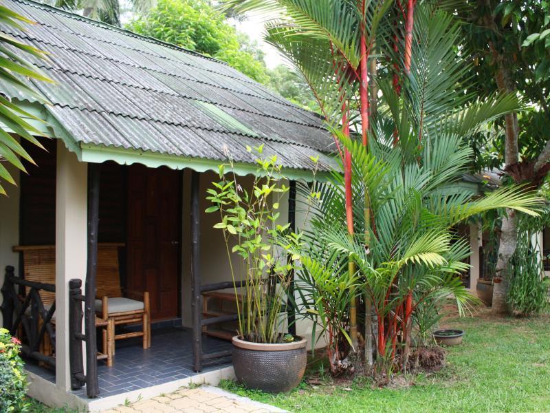 Garden Cottage Phuket Екстериор снимка